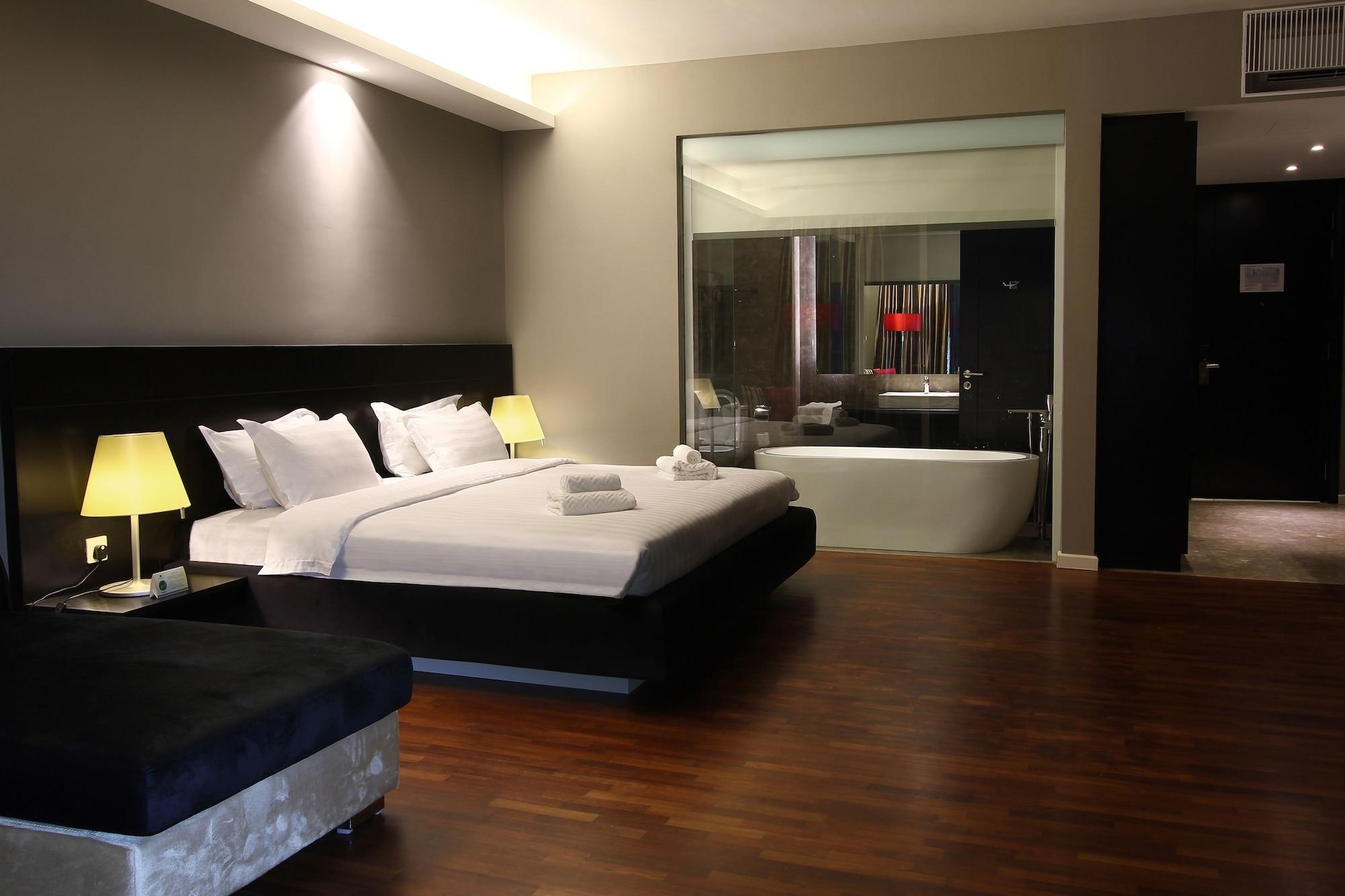 เดอะ ชอร์ โฮเต็ลแอนด์เรสซิเดนซ์ Hotel Malacca ภายนอก รูปภาพ