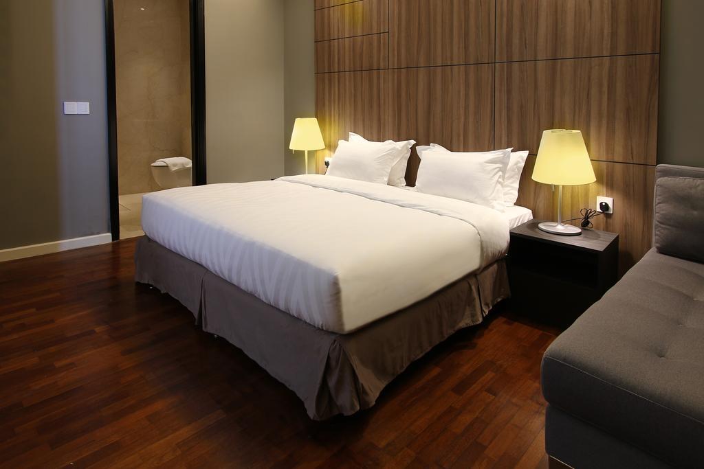 เดอะ ชอร์ โฮเต็ลแอนด์เรสซิเดนซ์ Hotel Malacca ภายนอก รูปภาพ
