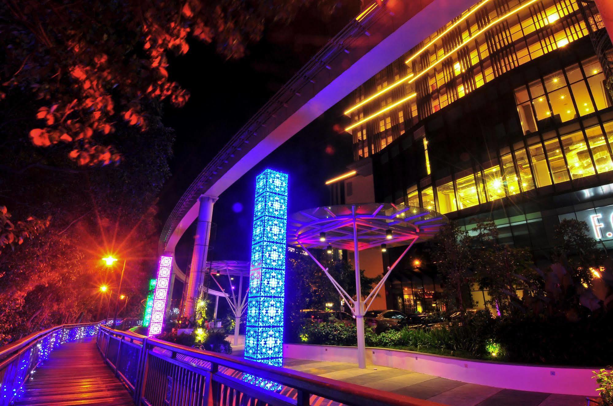 เดอะ ชอร์ โฮเต็ลแอนด์เรสซิเดนซ์ Hotel Malacca ภายนอก รูปภาพ